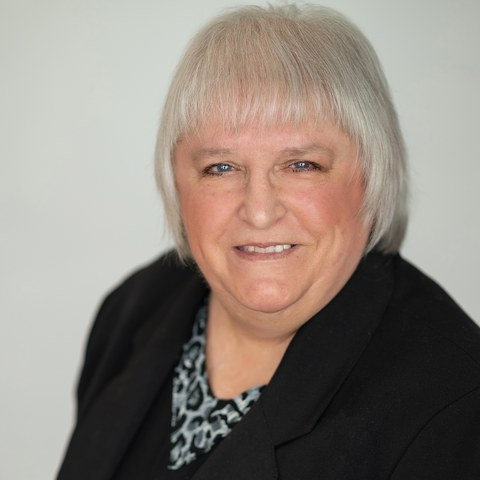 Author Cindy Brashares